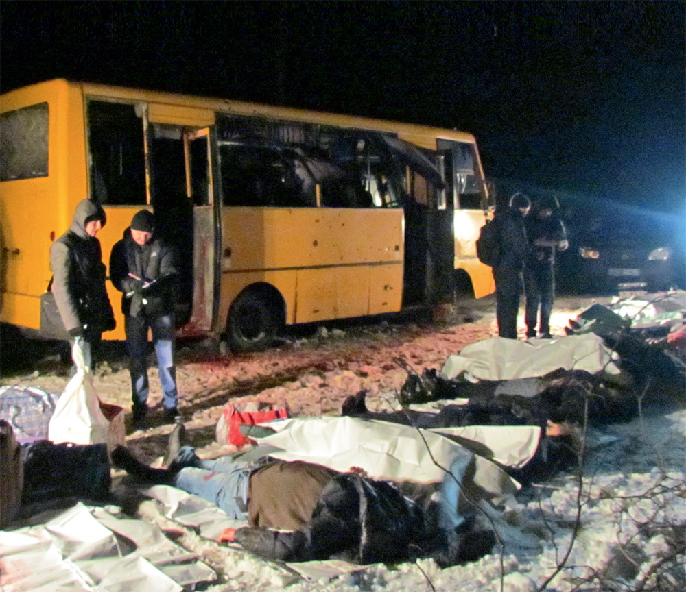 Автобус, расстрелянный сепаратистами под Волновахой